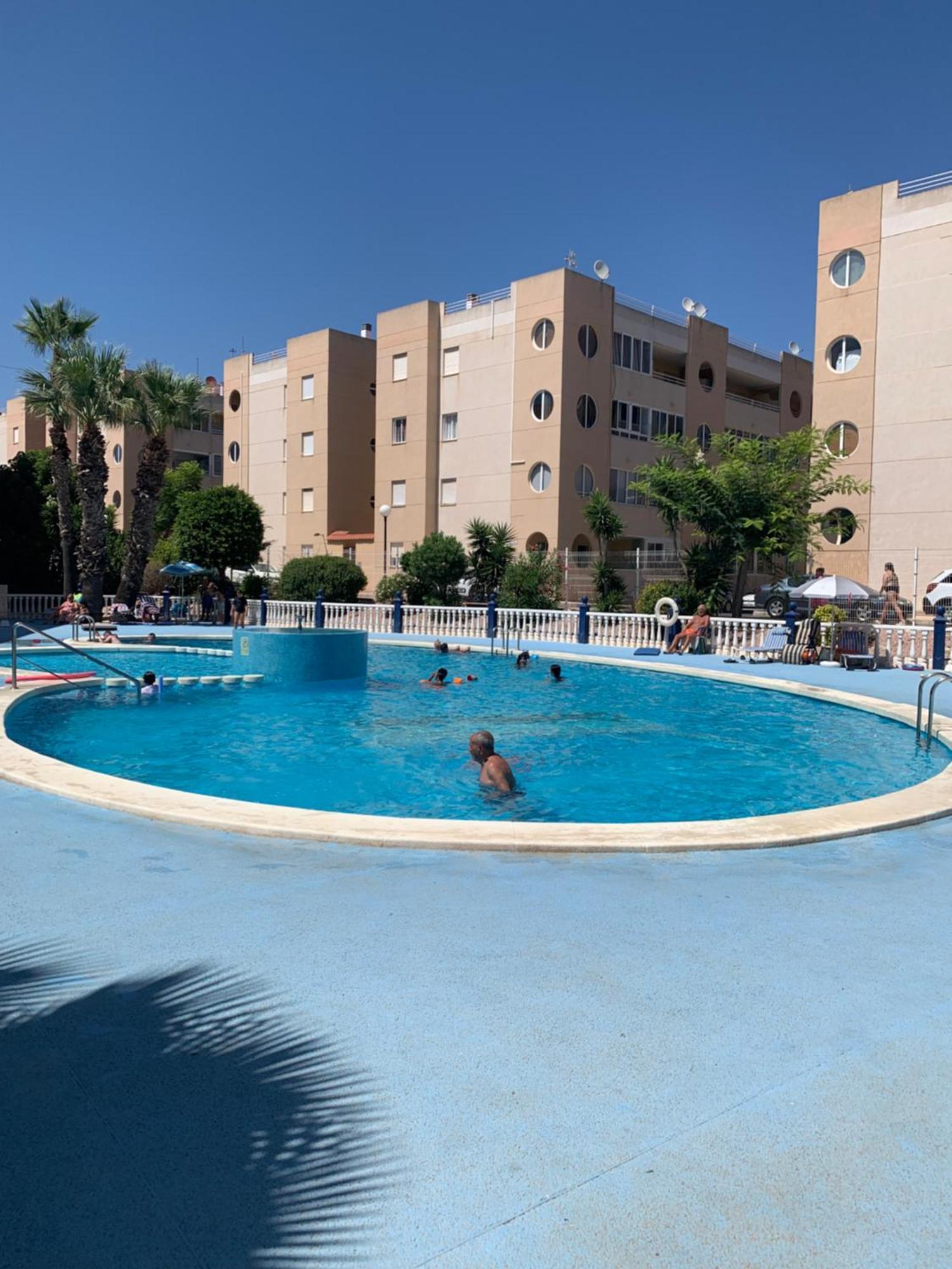 Tres Beau T4 Torrevieja Renove Et Moderne Appartement Buitenkant foto